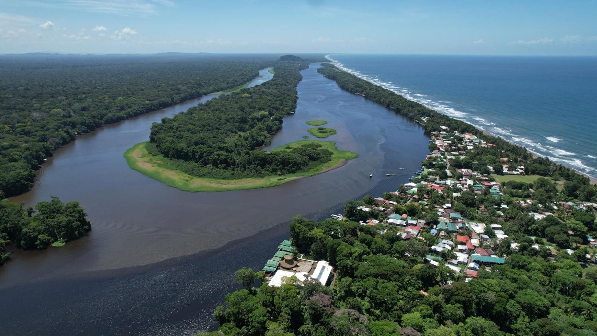 Tortuguero Adventures Beach House Экстерьер фото